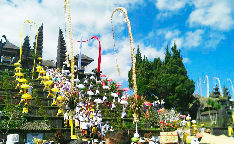 バリ島まるごとツアー|ブサキ寺院～ウルワツ寺院サンセット