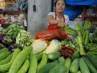 バリ島の市場でお買い物